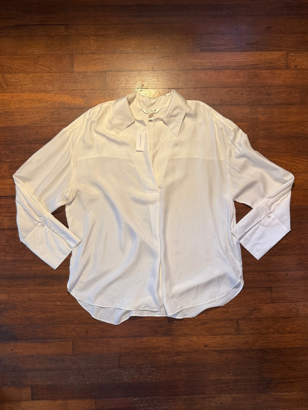 NWT Banana Republic Silk Cream Button-Front Blouse